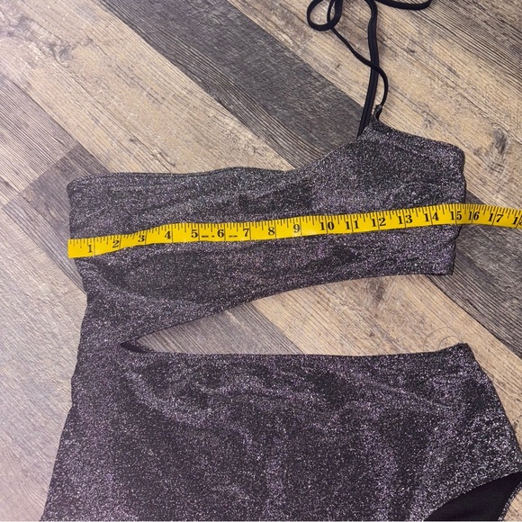 PINK by VICTORIA SECRET NWOT
SHIMMER ONE-SHOULDER ONE-PIECE SWIMSUIT XL - Picture 8 of 13